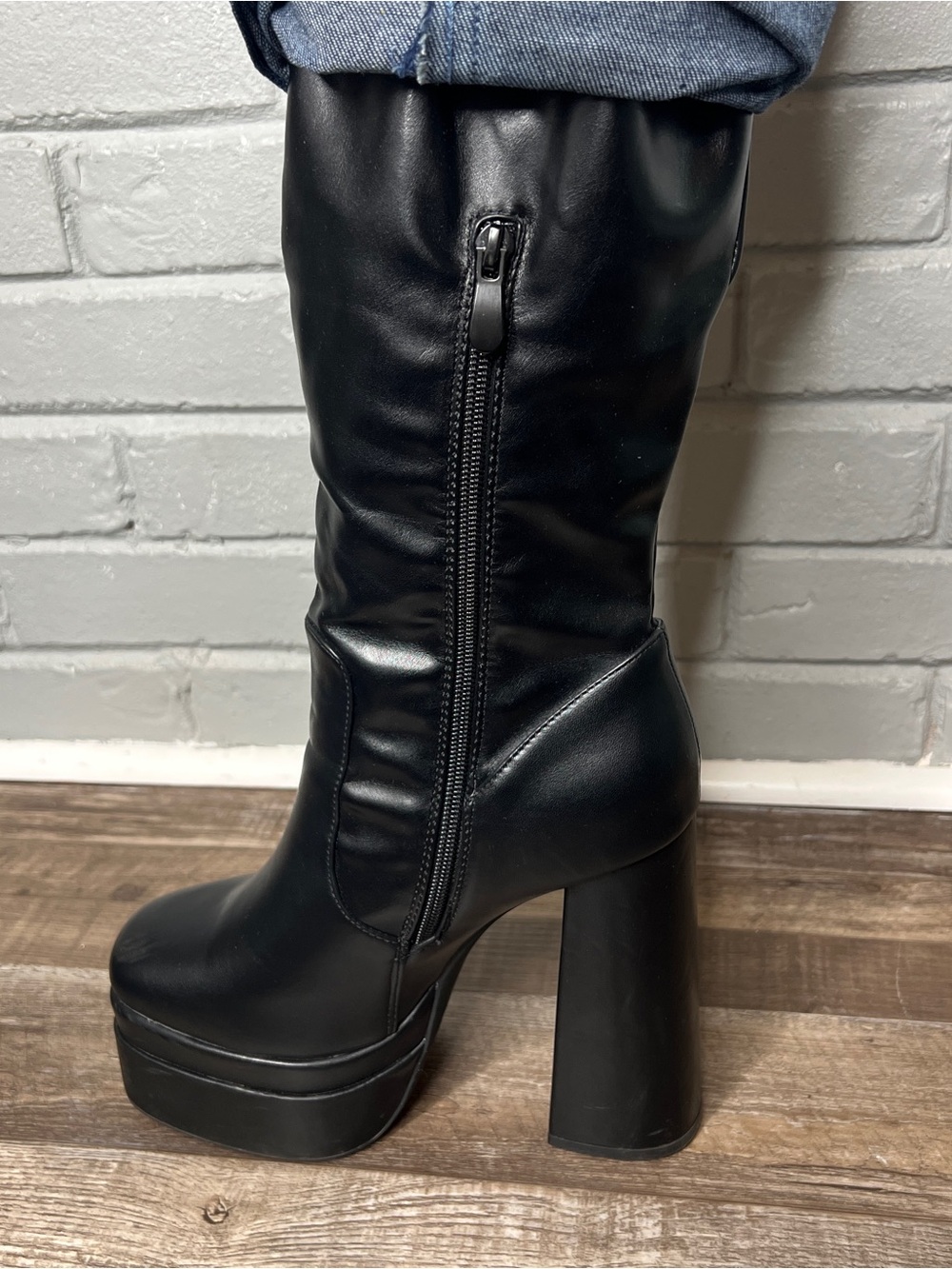 Women's Knee-High Fold-Over Denim Gaiter sleeve Black Platform Boots Size 10 - Picture 12 of 16